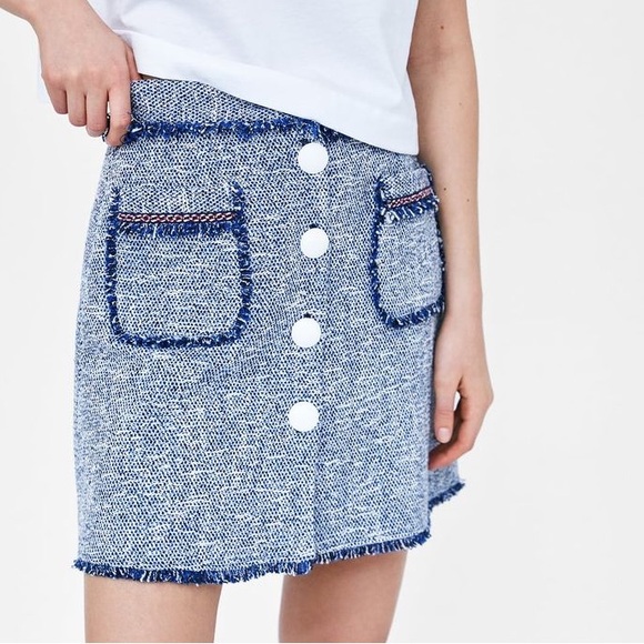 Zara Dresses & Skirts - ZARA BASICS Chic Boucle Knit Tweed Skirt w/ Button-front Closure